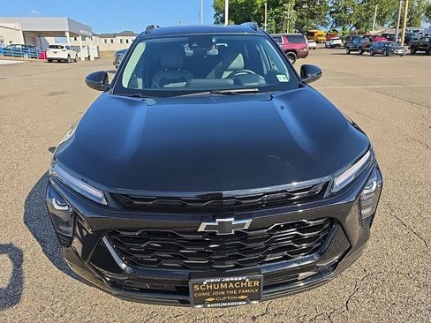Used 2024 Chevrolet Trax ACTIV w/ Sunroof Package FWD image 8