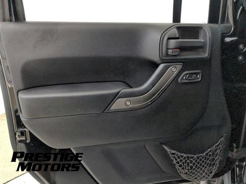 Used 2014 Jeep Wrangler Unlimited Sport w/ Quick Order Package 24S AWD/4WD image 21