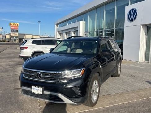 Used 2021 Volkswagen Atlas SE w/ Panoramic Sunroof Package image 17