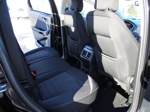 Used 2018 Ford Escape SE image 11