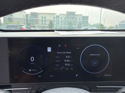 Used 2024 Hyundai Kona Limited AWD/4WD image 9