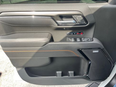 Used 2025 GMC Sierra 1500 AT4 w/ AT4 Premium Package AWD/4WD image 24