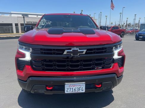 Used 2025 Chevrolet Silverado 1500 LT Trail Boss w/ Convenience Package II AWD/4WD image 2