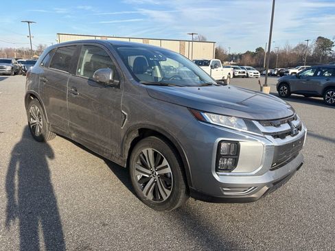 Used 2024 Mitsubishi Outlander Sport SE image 9