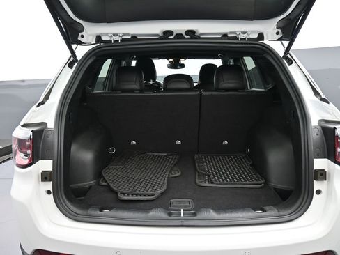 Used 2025 Jeep Compass Trailhawk AWD/4WD image 21