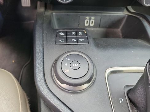 Used 2021 Ford Ranger Lariat w/ FX4 Off-Road Package AWD/4WD image 25