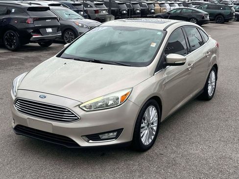Used 2017 Ford Focus Titanium FWD image 31