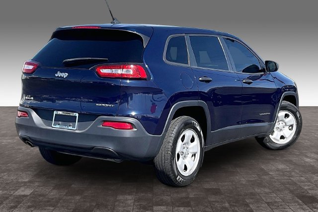 Used 2016 Jeep Cherokee Sport AWD/4WD image 2
