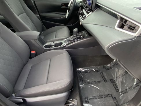 Certified 2025 Toyota Corolla LE image 10