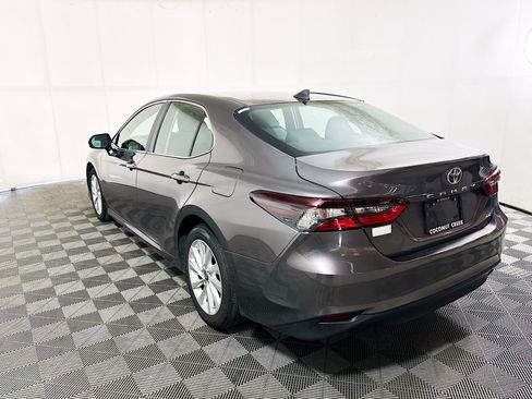 Used 2024 Toyota Camry LE FWD image 5