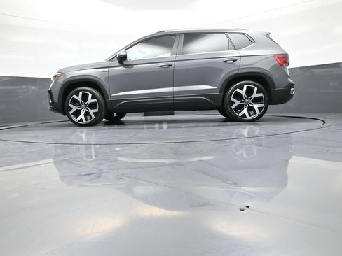 Used 2023 Volkswagen Taos SEL AWD/4WD image 33