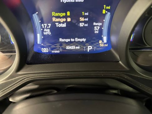 Used 2024 Jeep Wrangler Unlimited w/ Convenience Group AWD/4WD image 10