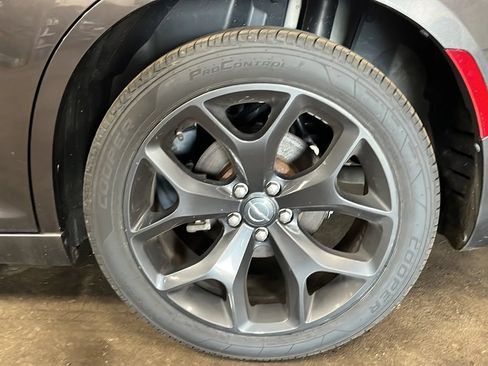 Used 2021 Chrysler 300 S RWD image 14