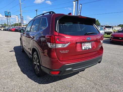 Used 2023 Subaru Forester Limited image 13