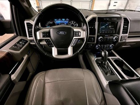 Used 2017 Ford F150 Lariat w/ Equipment Group 502A Luxury AWD/4WD image 6