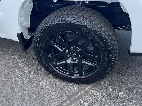 Used 2024 Chevrolet Silverado 1500 Custom w/ LPO, Dark Essentials Package AWD/4WD image 31