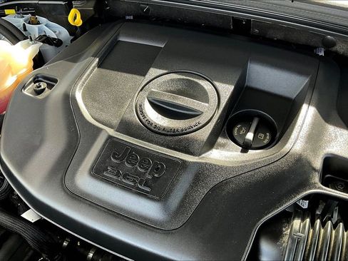 Used 2023 Jeep Grand Cherokee L Overland w/ Rear Seat Video Group I image 35