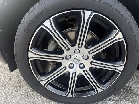 Used 2018 Volvo XC60 T5 Inscription w/ Convenience Package image 10