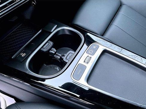 Used 2025 Mercedes-Benz CLA 250 4MATIC image 21