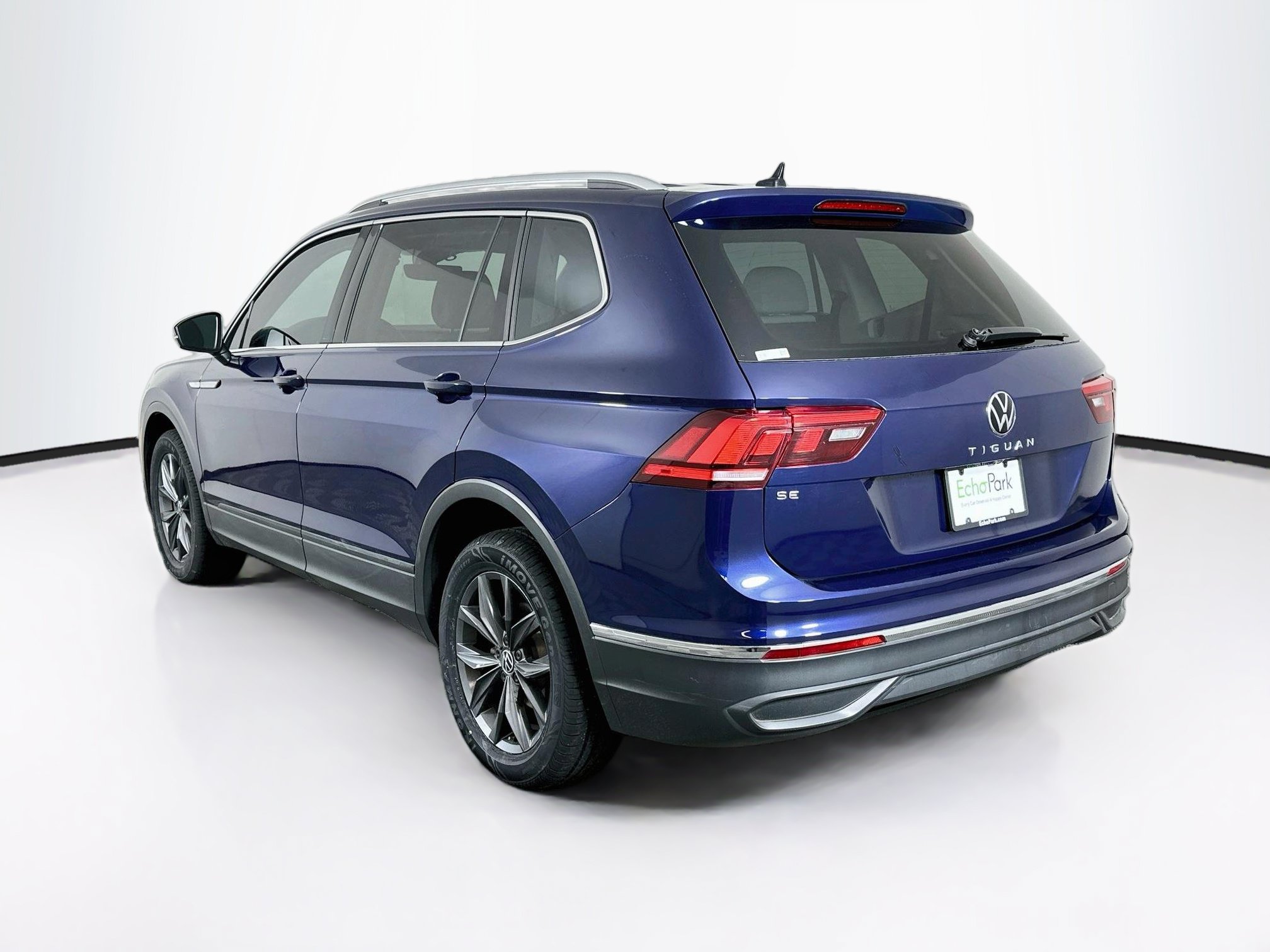 Used 2022 Volkswagen Tiguan SE FWD image 5