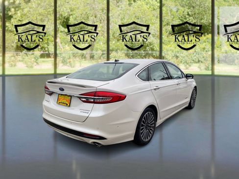 Used 2018 Ford Fusion Titanium image 5