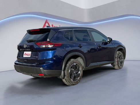 Certified 2024 Nissan Rogue SV w/ SV Premium Package image 5