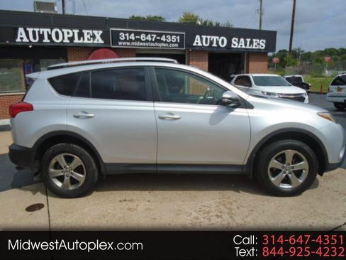 Used 2015 Toyota RAV4 XLE AWD/4WD image 1