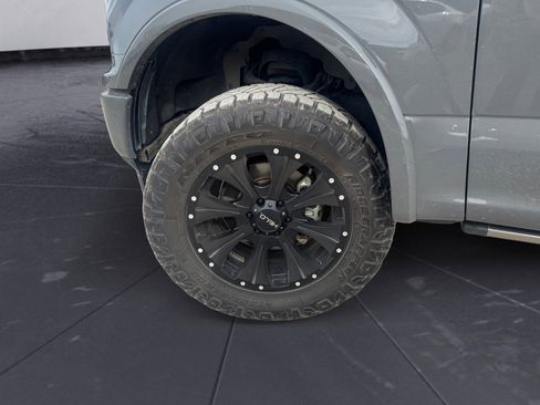 Used 2018 Ford F150 Lariat w/ Equipment Group 502A Luxury image 14