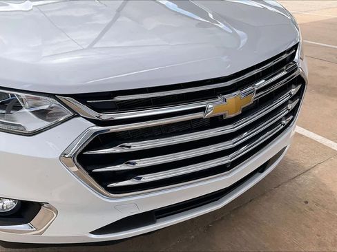 Used 2021 Chevrolet Traverse High Country FWD image 28