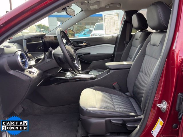 Used 2025 Chevrolet Trax LT w/ LT Convenience Package FWD image 17