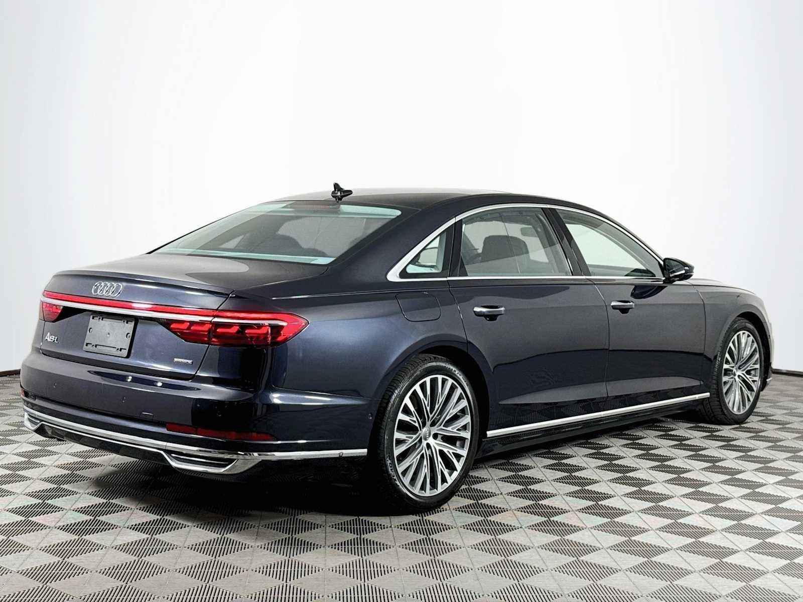 Used 2020 Audi A8 L 4.0T w/ Executive Package AWD/4WD image 5