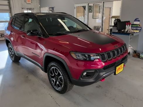 New 2026 Jeep Compass Trailhawk w/ Trailer Tow Group image 7