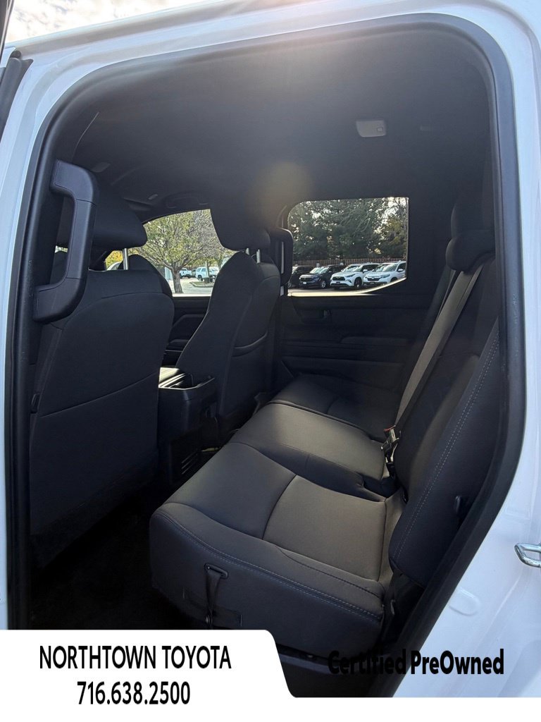 Used 2025 Toyota Tacoma SR5 AWD/4WD image 17