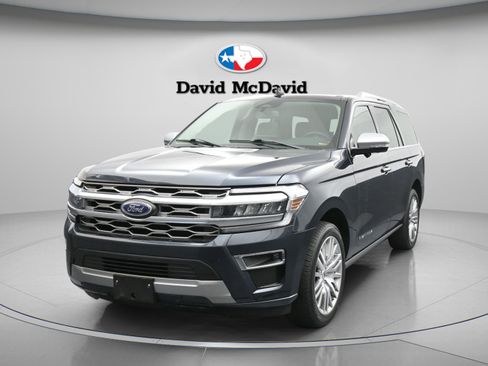 Used 2023 Ford Expedition Platinum RWD image 4