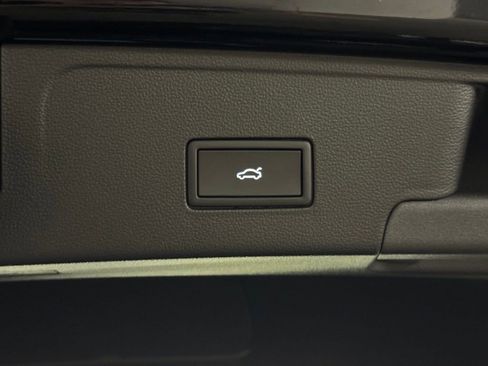 New 2026 Volkswagen Atlas Cross Sport SE image 37