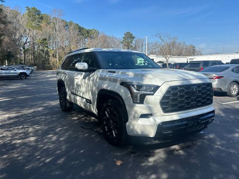 Used 2024 Toyota Sequoia Platinum image 6