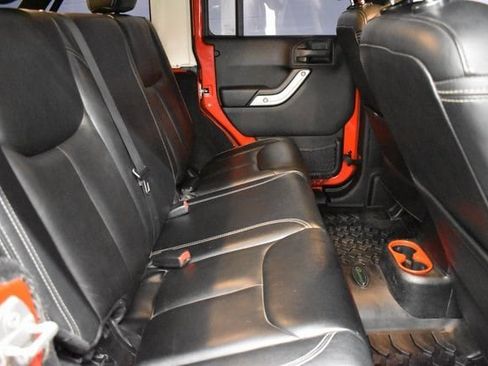 Used 2015 Jeep Wrangler Unlimited Sahara w/ Connectivity Group image 19