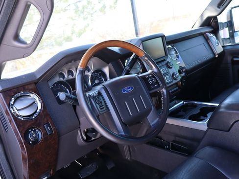 Used 2014 Ford F250 Platinum image 15