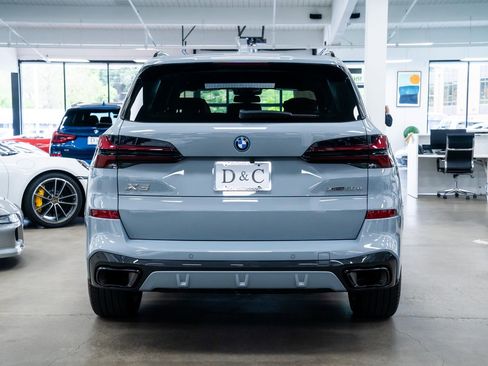 Used 2024 BMW X5 xDrive50e w/ Executive Package AWD/4WD image 6