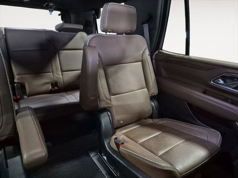 Used 2023 Chevrolet Tahoe High Country w/ Advanced Technology Package image 18