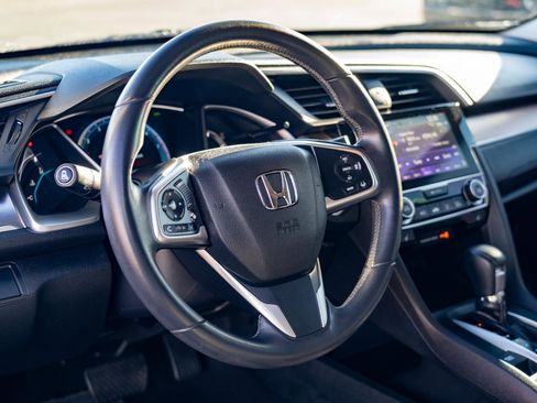 Used 2016 Honda Civic Touring image 15