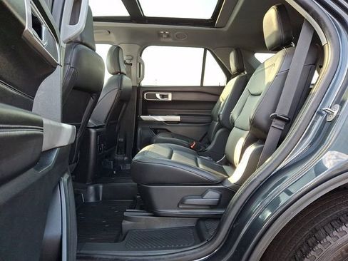 Used 2023 Ford Explorer XLT w/ Equipment Group 202A AWD/4WD image 13