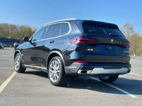 Certified 2024 BMW X5 xDrive40i w/ Premium Package AWD/4WD image 4