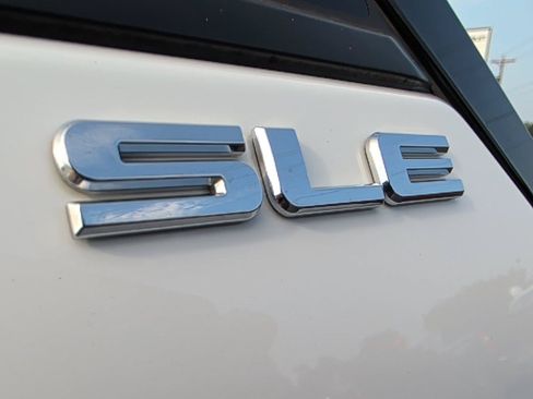 Used 2019 GMC Terrain SLE w/ Driver Convenience Package FWD image 33