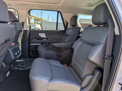 New 2025 Ford Expedition Max Active image 23