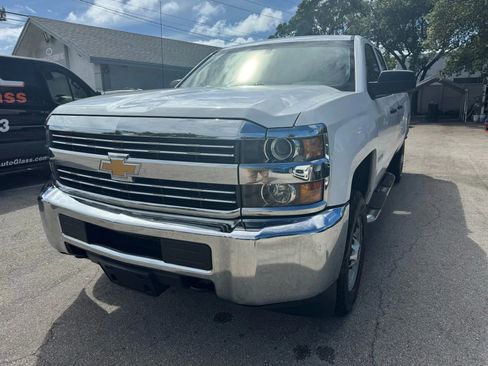 Used 2018 Chevrolet Silverado 2500 W/T w/ WT Fleet Convenience Package image 3