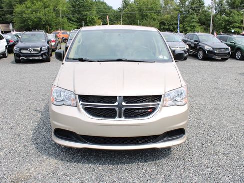 Used 2013 Dodge Grand Caravan SE FWD image 3