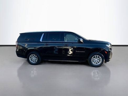 Used 2024 Chevrolet Suburban LT image 8