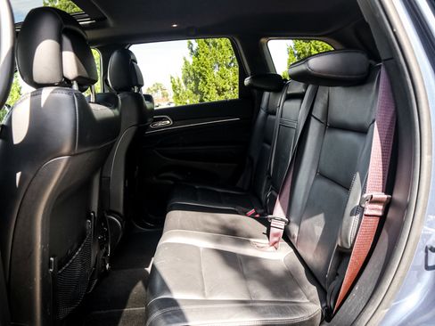 Used 2020 Jeep Grand Cherokee Limited w/ Trailer Tow Group IV image 31