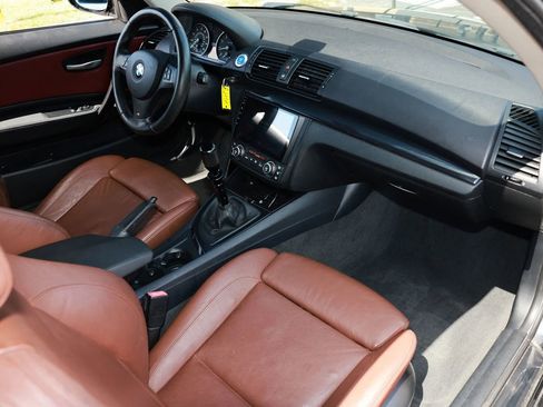 Used 2009 BMW 135i Coupe w/ Sport Pkg RWD image 25